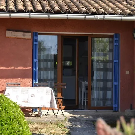 Village de gîtes Les Olivettes Saint-Dezery Extérieur photo